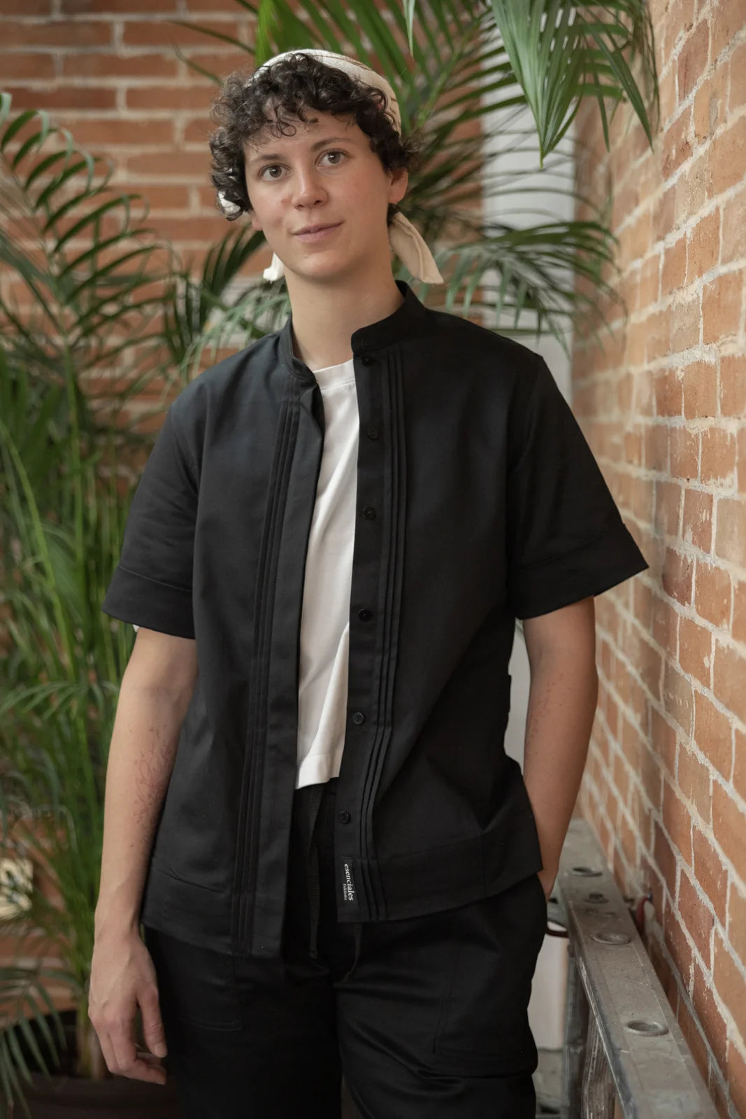 Camisa Esencial Negra Dama