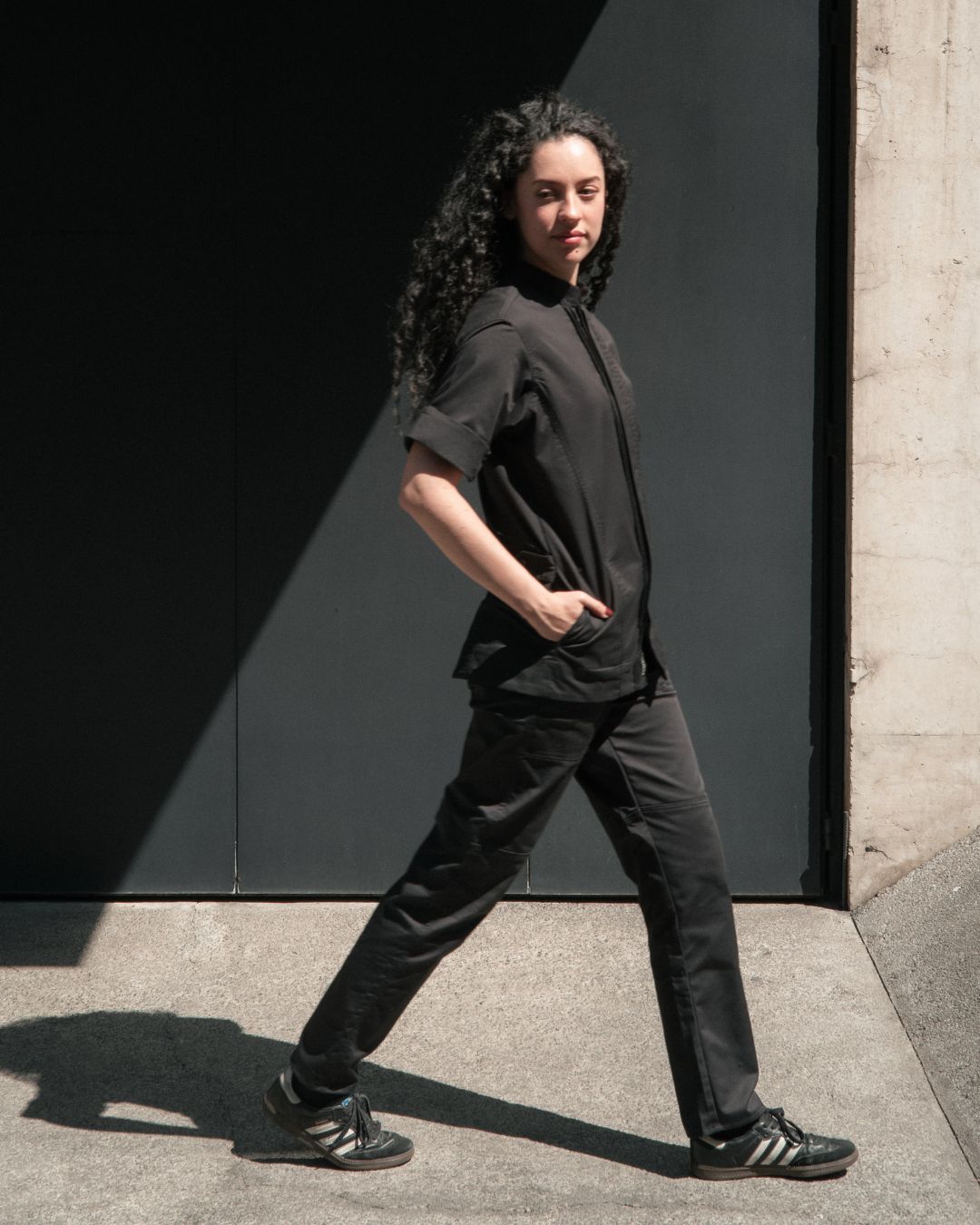 Camisa Esencial Unisex Negra
