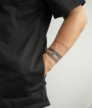 Camisa Esencial Unisex Negra