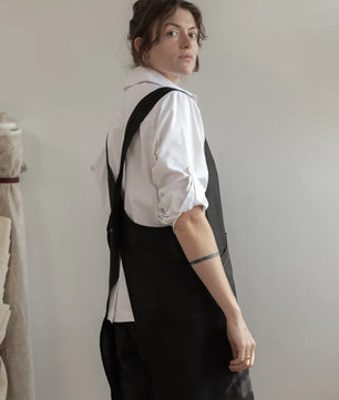 Mandil cruzado lino azabache