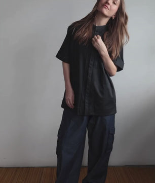 Camisa Esencial Unisex Negra